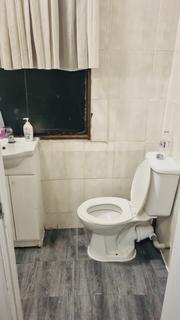 2 bedroom flat to rent, New Cross Road, London SE14