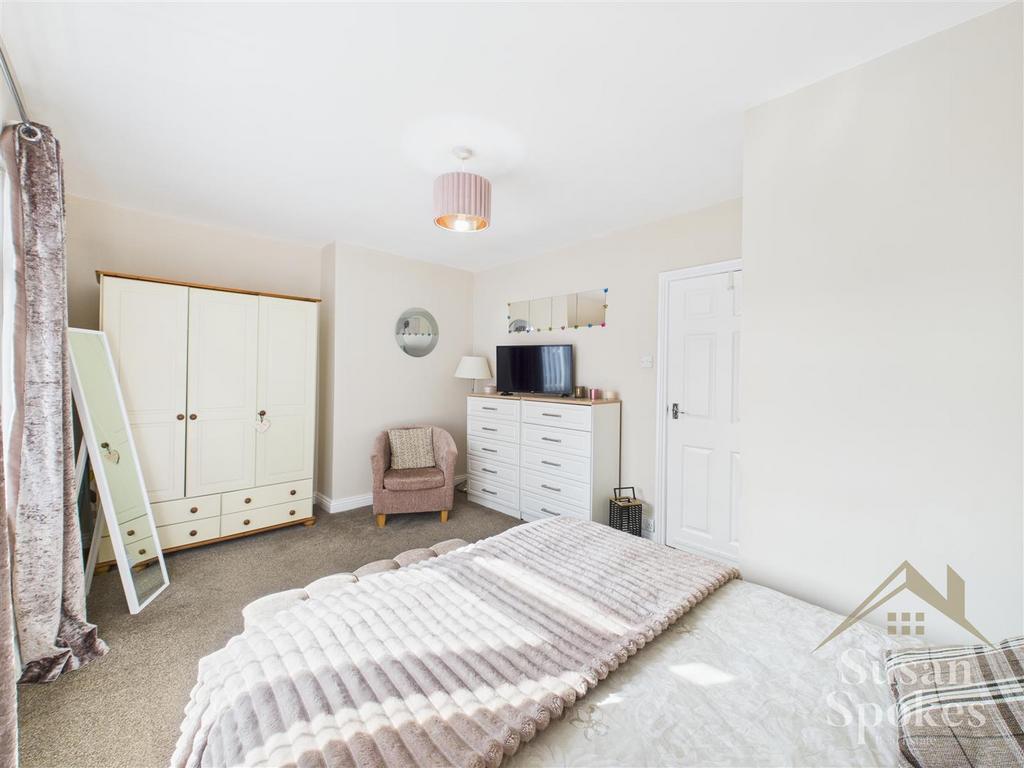 CAM01858 G0-PR0118-STILL026.jpg