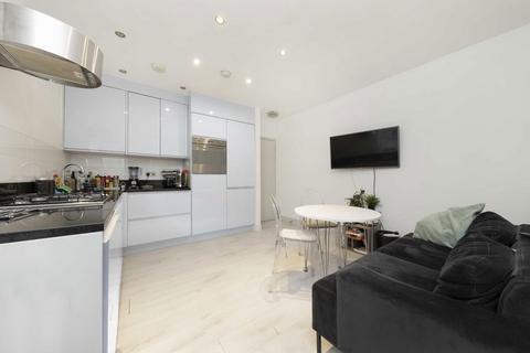 2 bedroom flat for sale, Hawthorn Road, London NW10