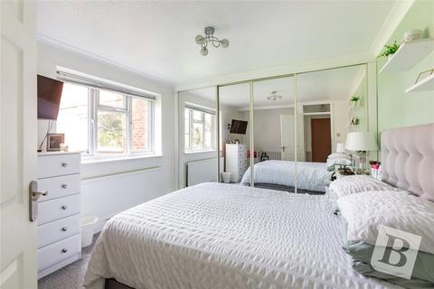 1 bedroom apartment for sale, Park View Court, Haslemere Road, Wickford, Essex, SS11