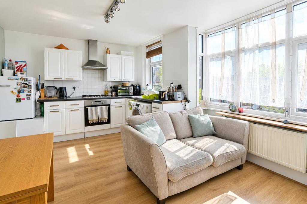 Apartment in Brighton, Queen's Park - View 2