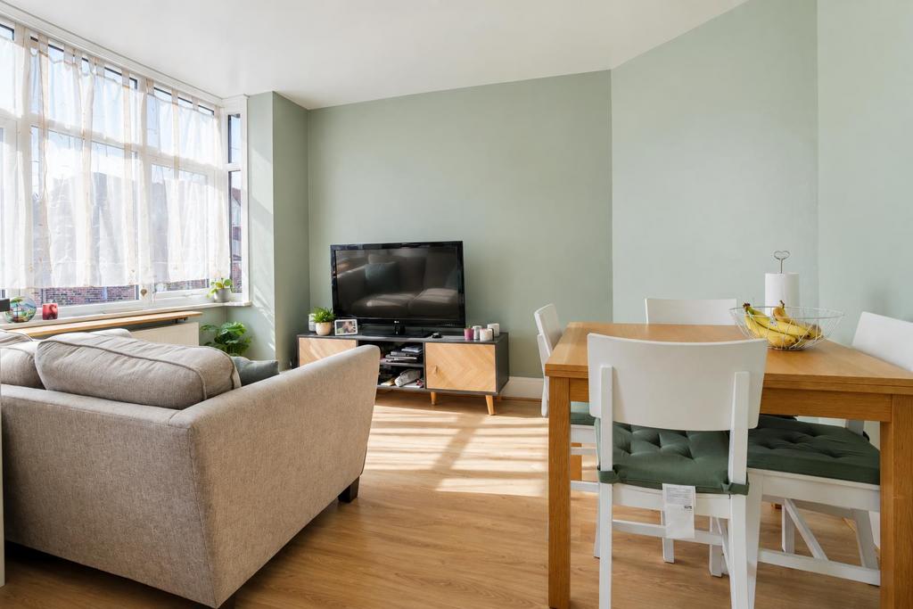 Apartment in Brighton, Queen's Park - View 3