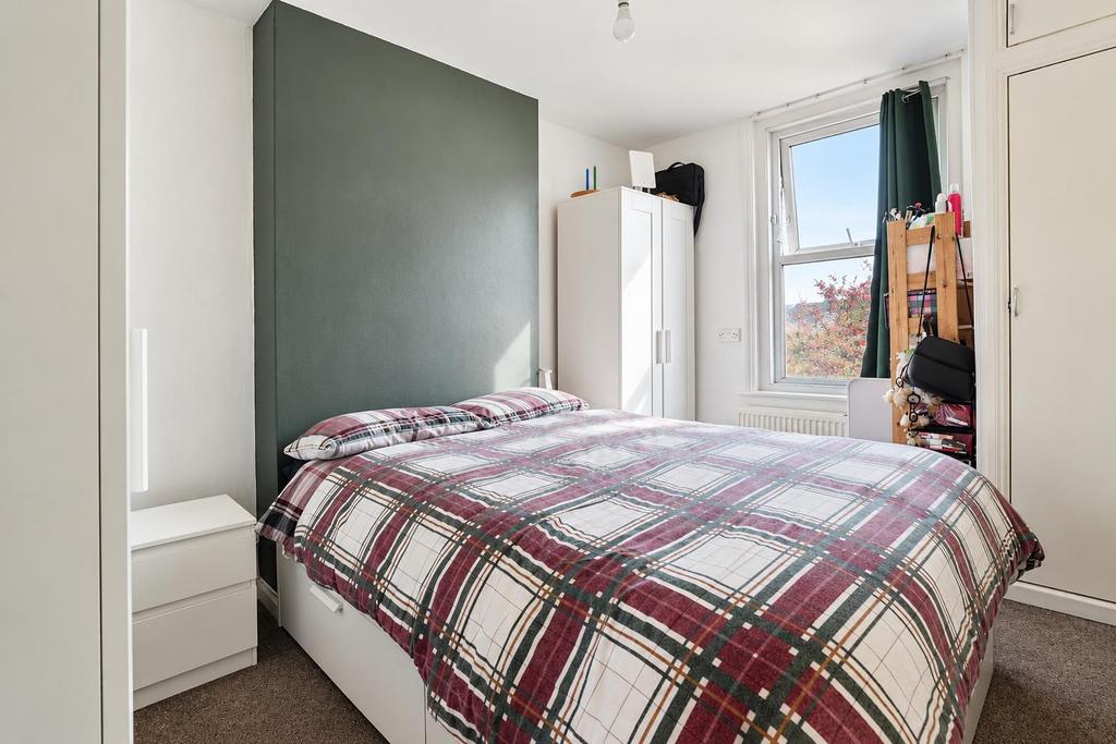 Apartment in Brighton, Queen's Park - More