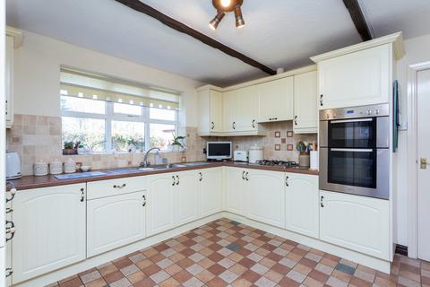 4 bedroom detached house for sale, Barn Close, Mere Brow, PR4