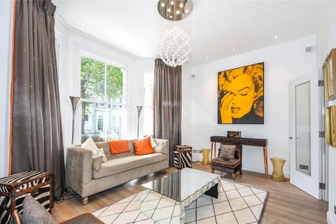 2 bedroom flat to rent, London W8