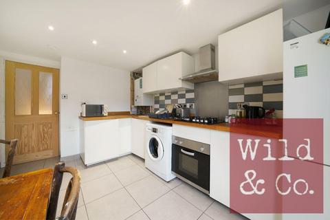 2 bedroom flat for sale, Sach Road, Clapton