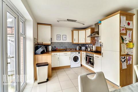 31 Falcon Close, Mexborough, S64 0NU