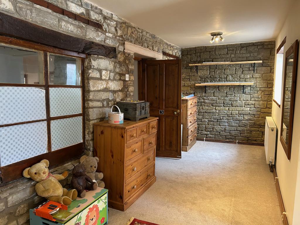 Snug area in bedroom 1