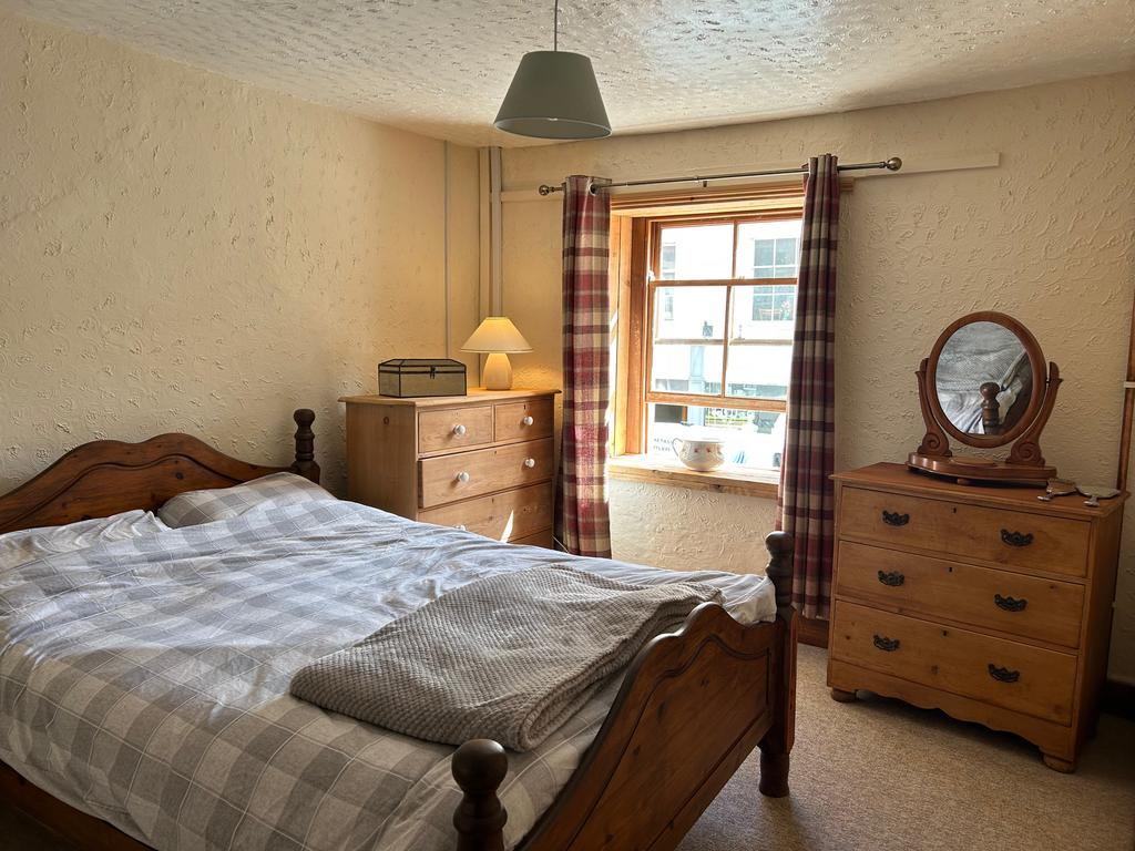 Bedroom 2 ( front facing)