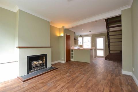 2 bedroom terraced house to rent, Claremont Place, Claremont Hill, Shrewsbury