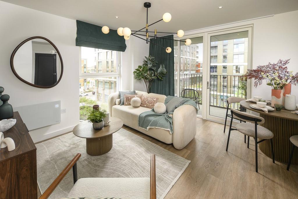 Living Room/Balcony