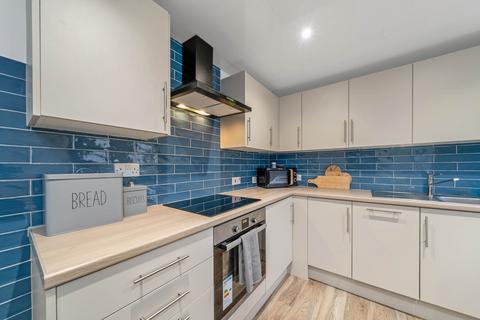 39 Burnside Gardens, Kilbarchan, Johnstone, PA10 2HQ