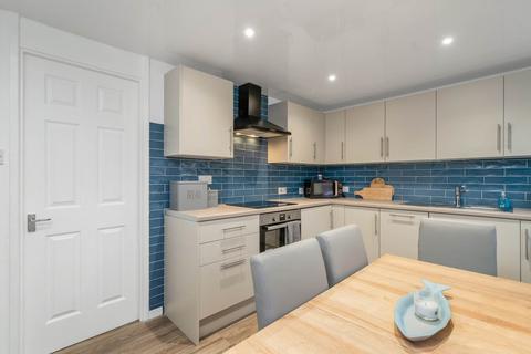 39 Burnside Gardens, Kilbarchan, Johnstone, PA10 2HQ