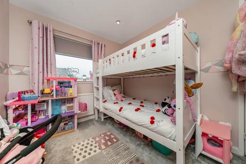39 Burnside Gardens, Kilbarchan, Johnstone, PA10 2HQ