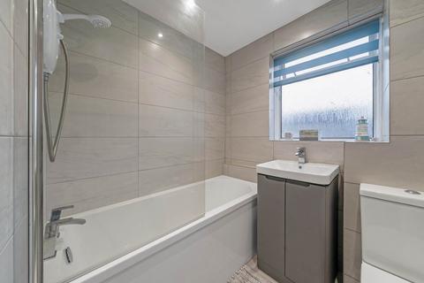 39 Burnside Gardens, Kilbarchan, Johnstone, PA10 2HQ