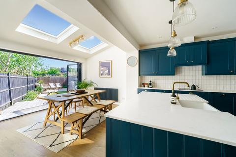 3 Gordon Road, Surbiton, KT5 9AR