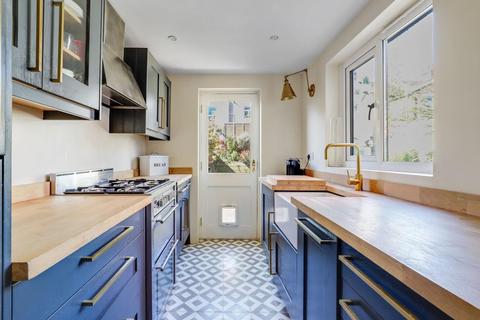 27 Elderton Road, London, SE26 4EY