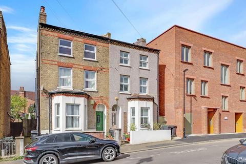 27 Elderton Road, London, SE26 4EY