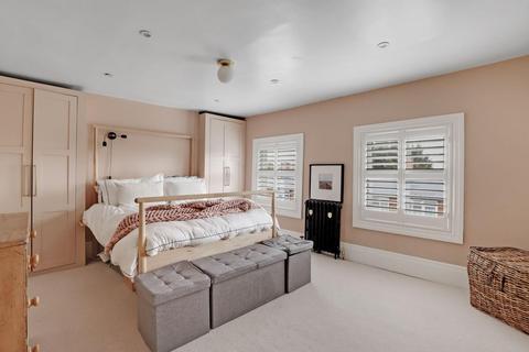 27 Elderton Road, London, SE26 4EY
