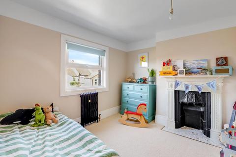27 Elderton Road, London, SE26 4EY