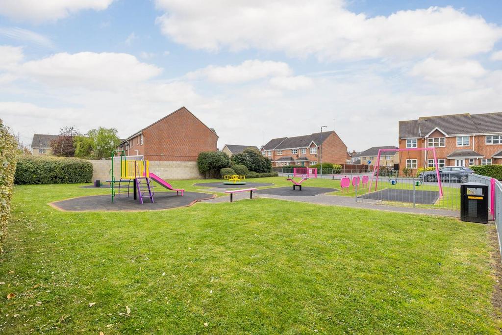 Lowry Close Play Park