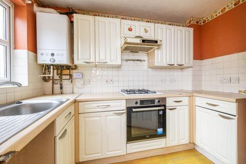 16 Lowry Close, Erith, DA8 1PN