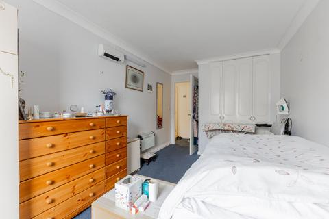 1 bedroom retirement property for sale, Mount Grange, Edinburgh, EH9