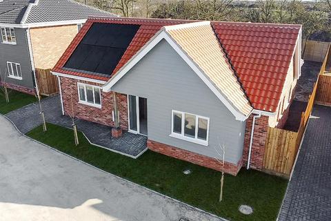 3 bedroom detached bungalow for sale, Field Mews, Great Bromley CO7