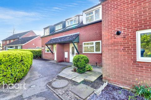 3 bedroom terraced house for sale, Brennewater Mews, Norwich