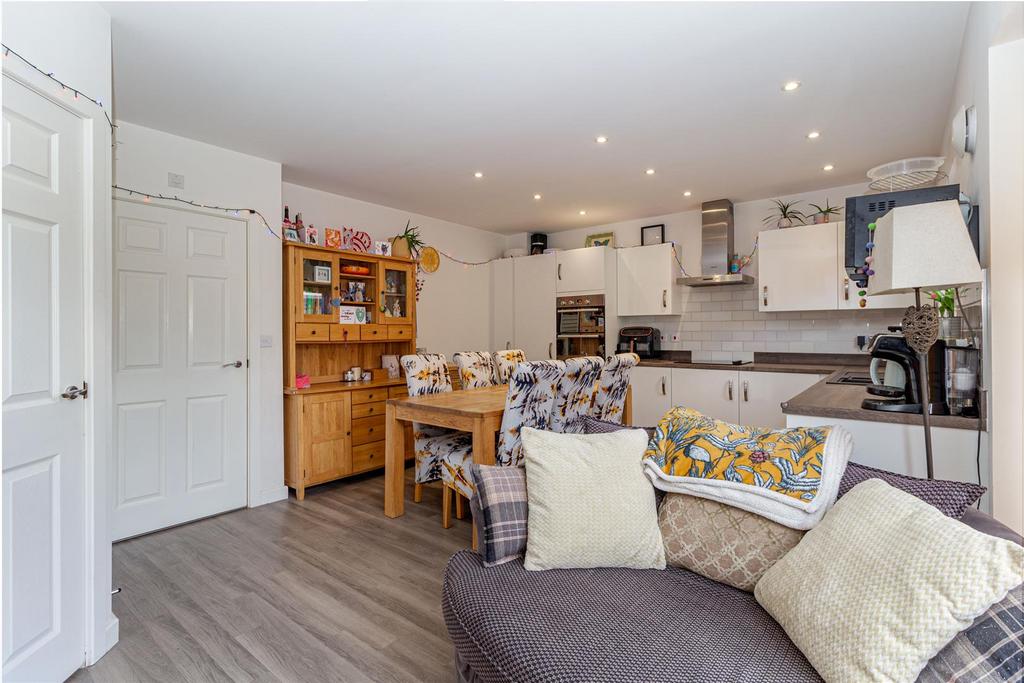 Kitchen-4.jpg