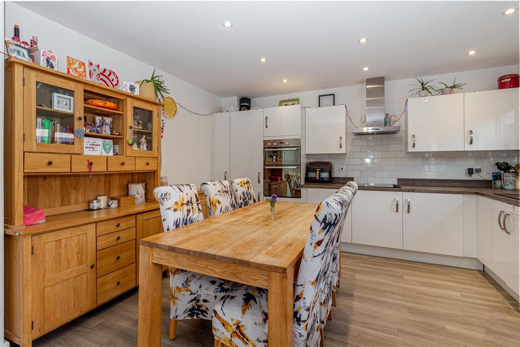 Kitchen-3.jpg