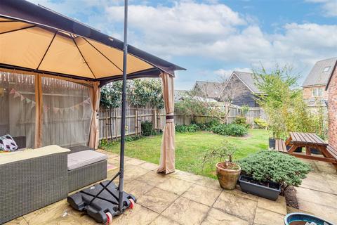 47 Dalziel Drive, Whittington, Worcester, WR5 2QY