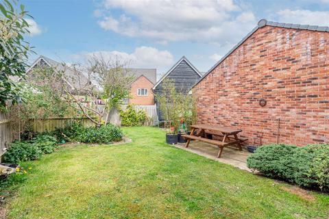 47 Dalziel Drive, Whittington, Worcester, WR5 2QY