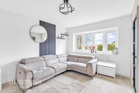 15 Laurels Drive, Littleborough, OL15 0DU