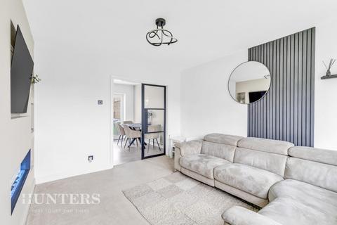 15 Laurels Drive, Littleborough, OL15 0DU