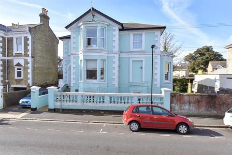 Studio for sale, Nelson House, Ryde PO33
