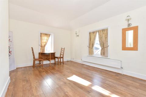 Studio for sale, Nelson House, Ryde PO33