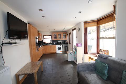 3 bedroom terraced house for sale, Felday Road, London SE13