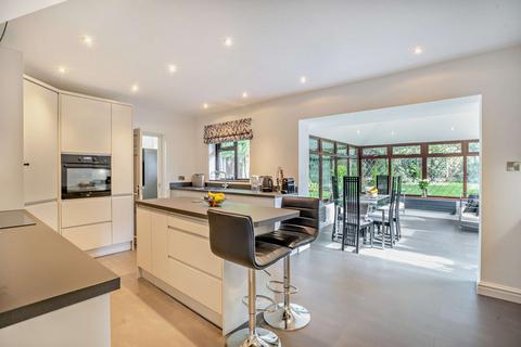 4 bedroom bungalow for sale, Court Drive Shenstone, Lichfield, WS14 0JG