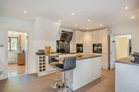 4 bedroom bungalow for sale, Court Drive Shenstone, Lichfield, WS14 0JG