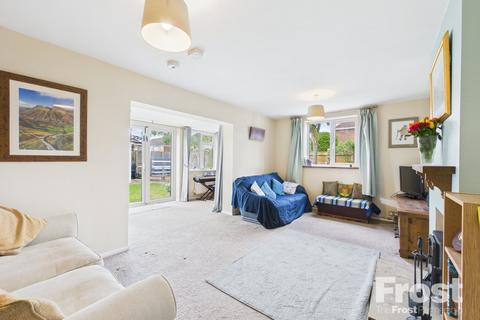 3 bedroom semi-detached house for sale, Glenfield Road, Ashford, Surrey, TW15