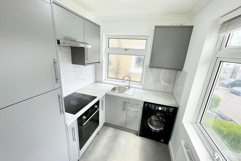 2 bedroom maisonette for sale, Chalford Walk, Woodford Green IG8