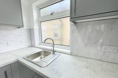 2 bedroom maisonette for sale, Chalford Walk, Woodford Green IG8