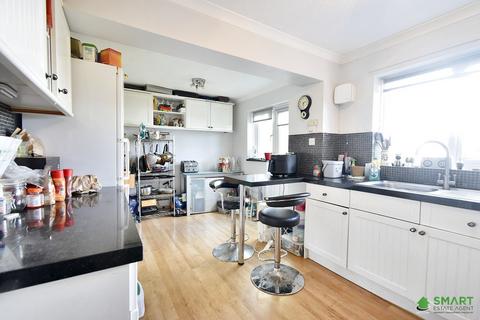 10 Creely Close, Exeter, EX2 8GD