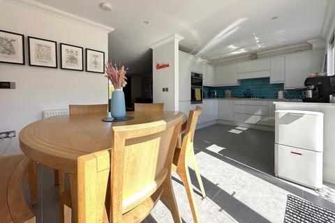 3 bedroom semi-detached house for sale, Woodnesborough Lane, Eastry, CT13