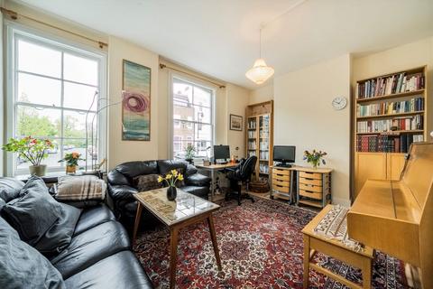 2 bedroom flat for sale, Arlington Avenue, London N1