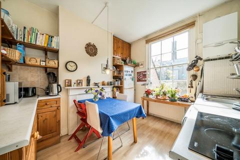 2 bedroom flat for sale, Arlington Avenue, London N1