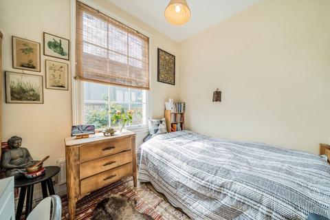 2 bedroom flat for sale, Arlington Avenue, London N1