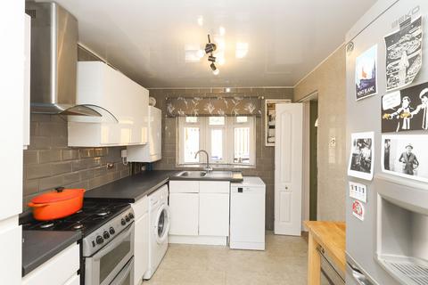23 Middle Hay View, Sheffield, S14 1QJ