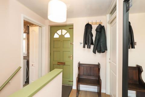 23 Middle Hay View, Sheffield, S14 1QJ